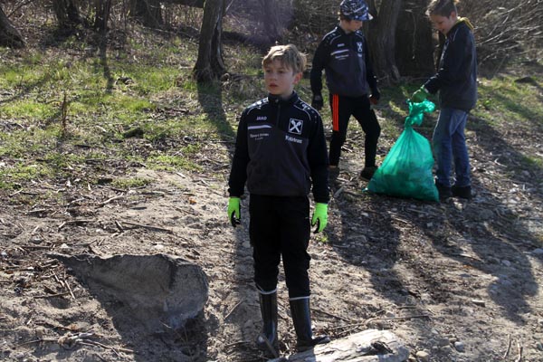 Seeuferreinigung_2019-03-30_066-IMG_1730.jpg